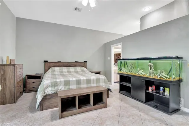 $1,000,000 | 2024 Imperial Circle, Naples, FL 34110