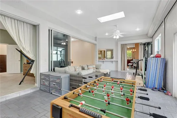 $1,000,000 | 2024 Imperial Circle, Naples, FL 34110