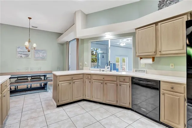 $1,000,000 | 2024 Imperial Circle, Naples, FL 34110