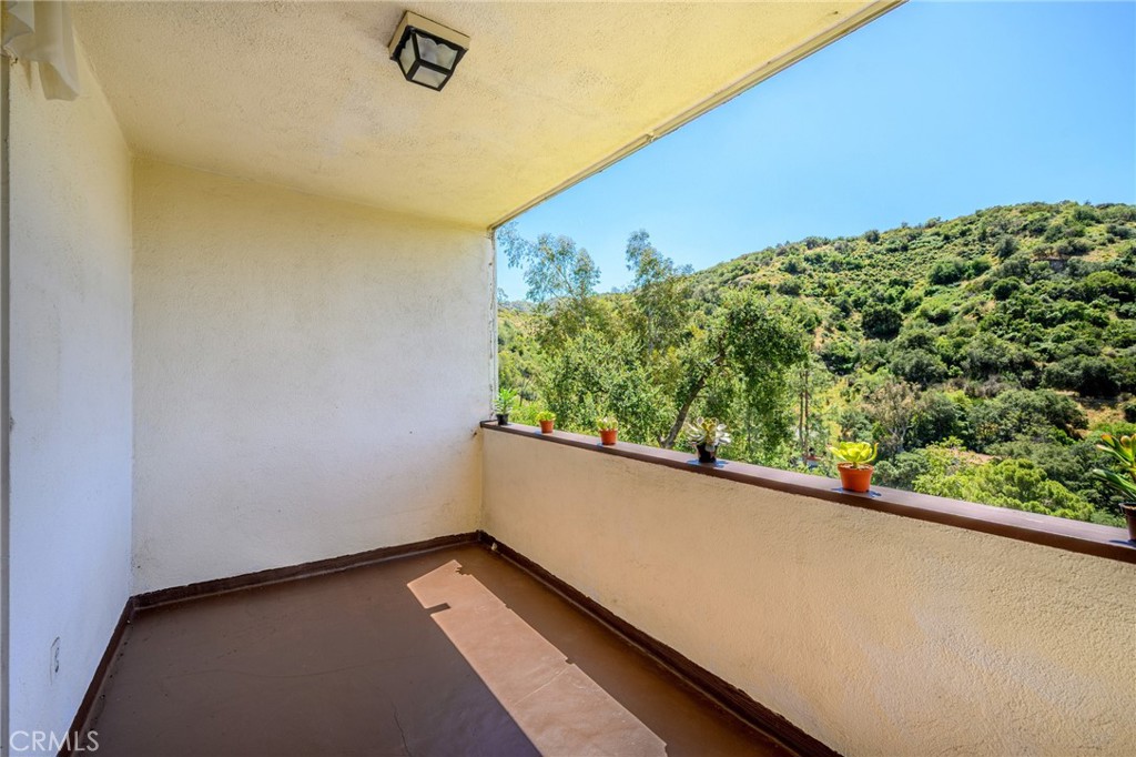 1935 Alpha Road, Unit 214 Glendale, CA 91208 - Photo 17 of 29