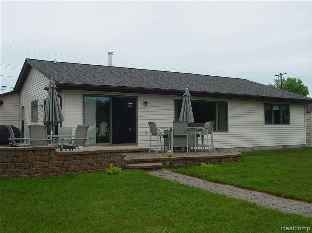 7239 Cardinal Road Algonac, MI 48001 - Photo 14 of 15 Rear