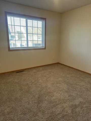 $1,700 | 2248 Affirmed Drive, Shakopee, MN 55379