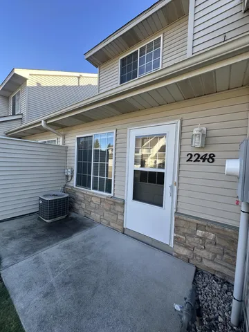 $1,700 | 2248 Affirmed Drive, Shakopee, MN 55379