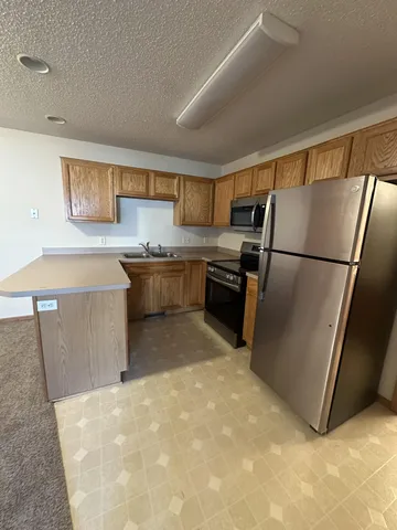 $1,700 | 2248 Affirmed Drive, Shakopee, MN 55379