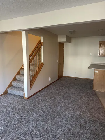 $1,700 | 2248 Affirmed Drive, Shakopee, MN 55379