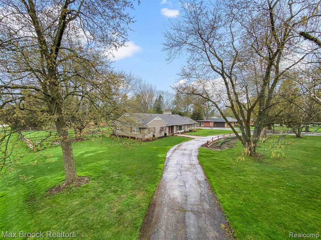 20635 West 13 Mile Road Franklin, MI 48025 - Photo 35 of 38