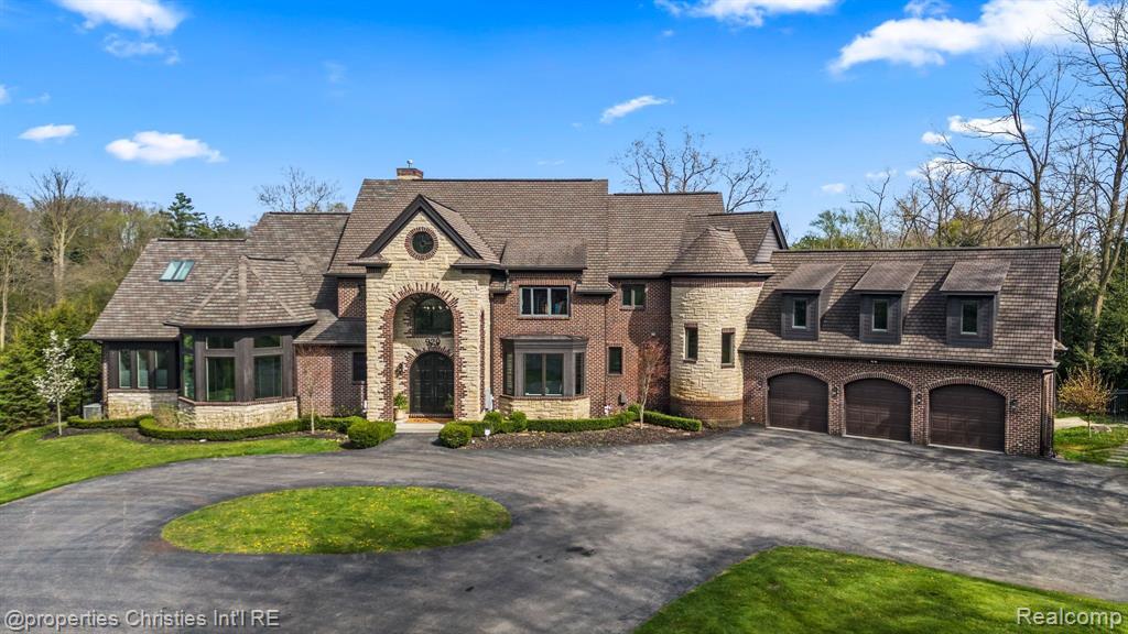 920 Southdown Road Bloomfield Hills, MI 48304 - Photo 1 of 64 Gallery Image 1