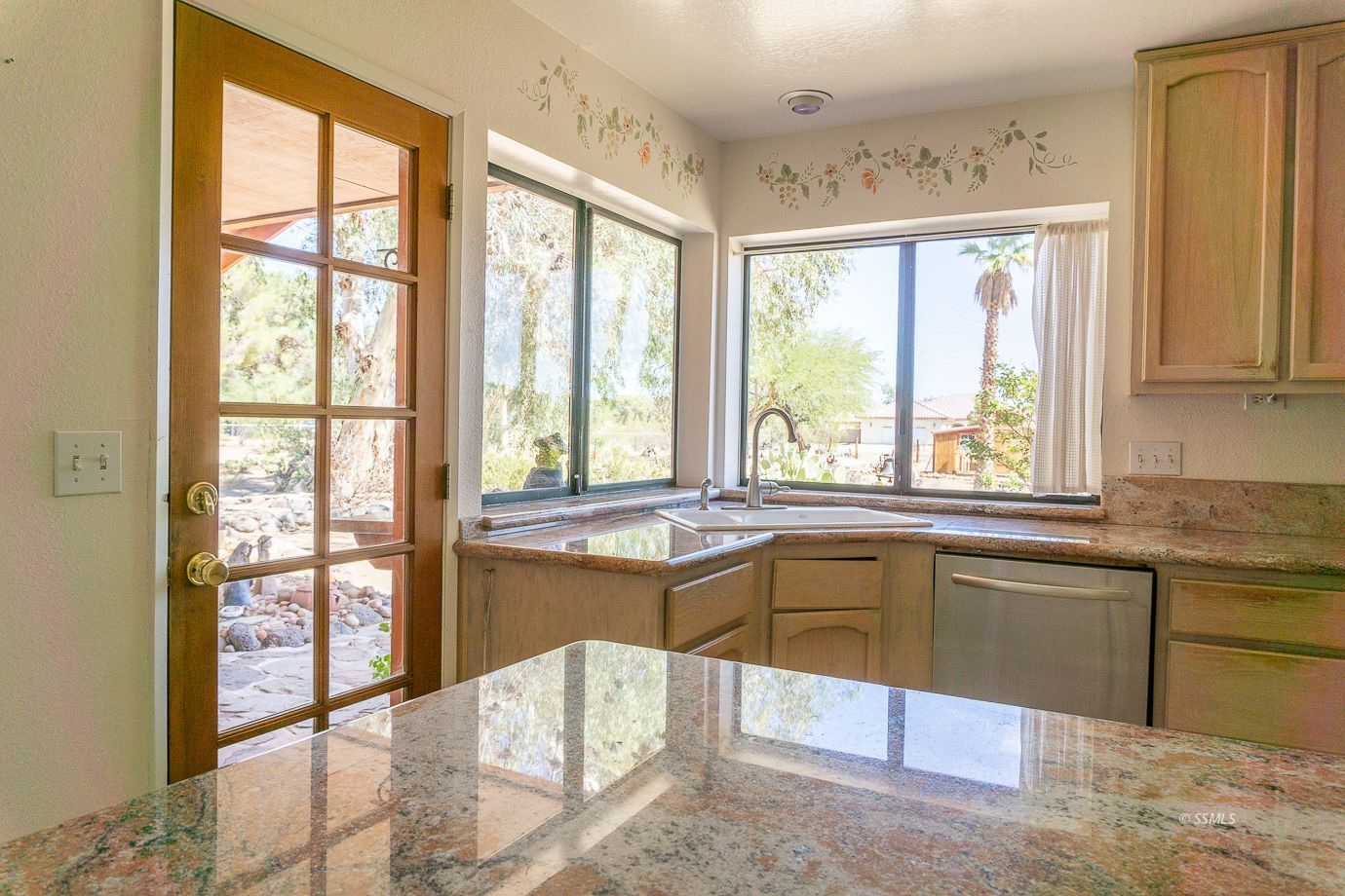 817 North Wildflower Street Ridgecrest, CA 93555 - Photo 10 of 44