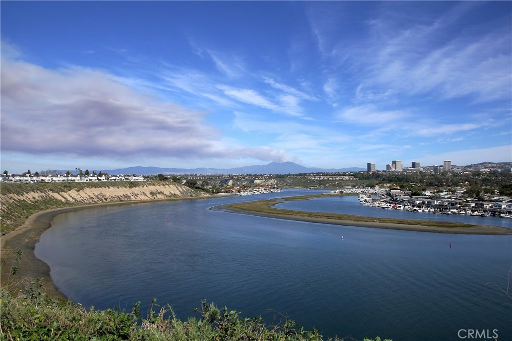 419 Gloucester Drive Costa Mesa, CA 92627 - Photo 38 of 51 The Back Bay