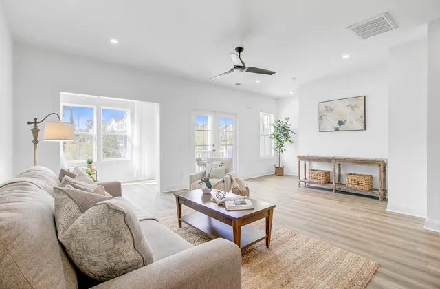 $416,500 | 637 North Laurel Street, Summerville, SC 29483