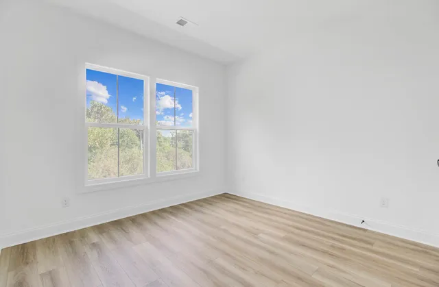 $416,500 | 637 North Laurel Street, Summerville, SC 29483