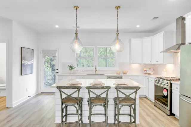 $416,500 | 637 North Laurel Street, Summerville, SC 29483