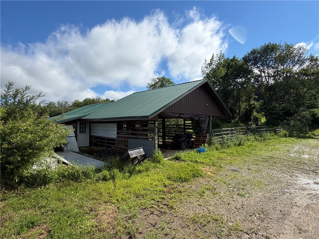 7690 Banks Road Pike, NY 14066 - Photo 39 of 49