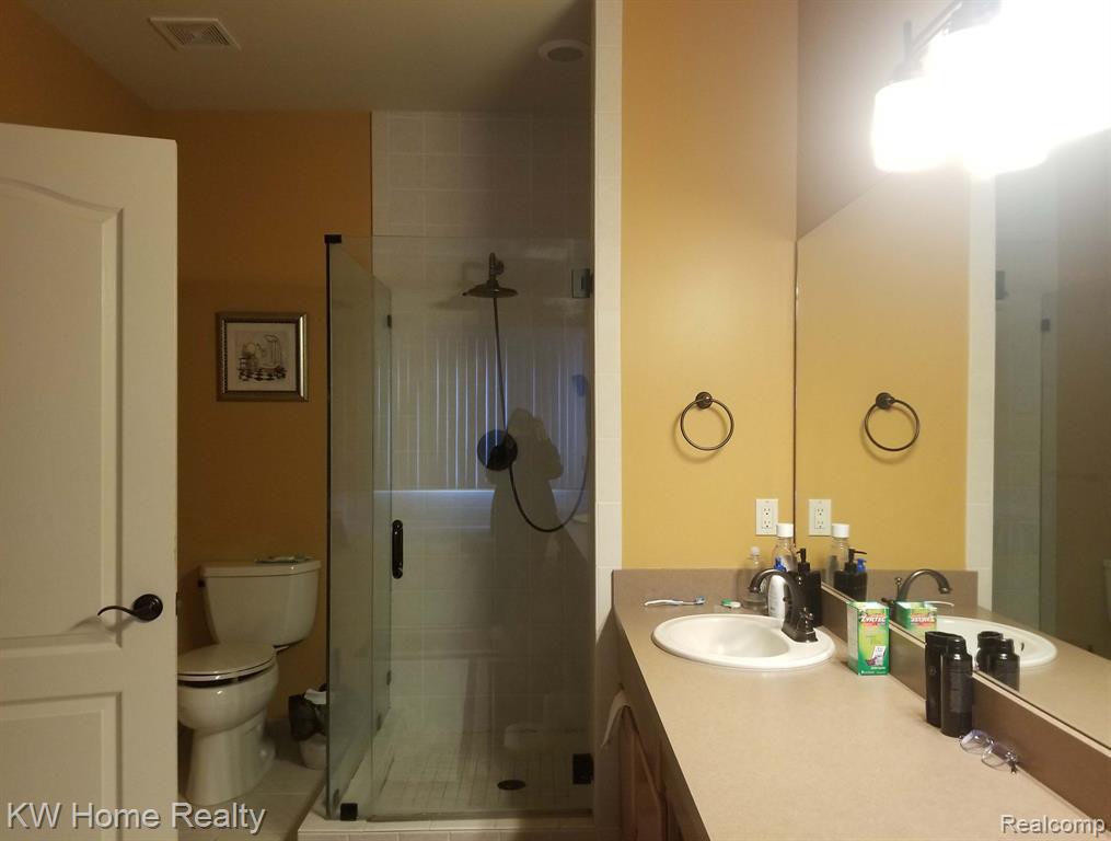 19060 Wayne Road Livonia, MI 48152 - Photo 25 of 35 Gallery Image 25