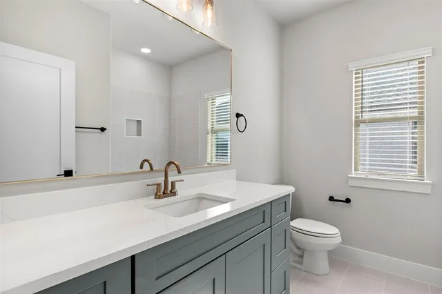 a close view of sink and tap