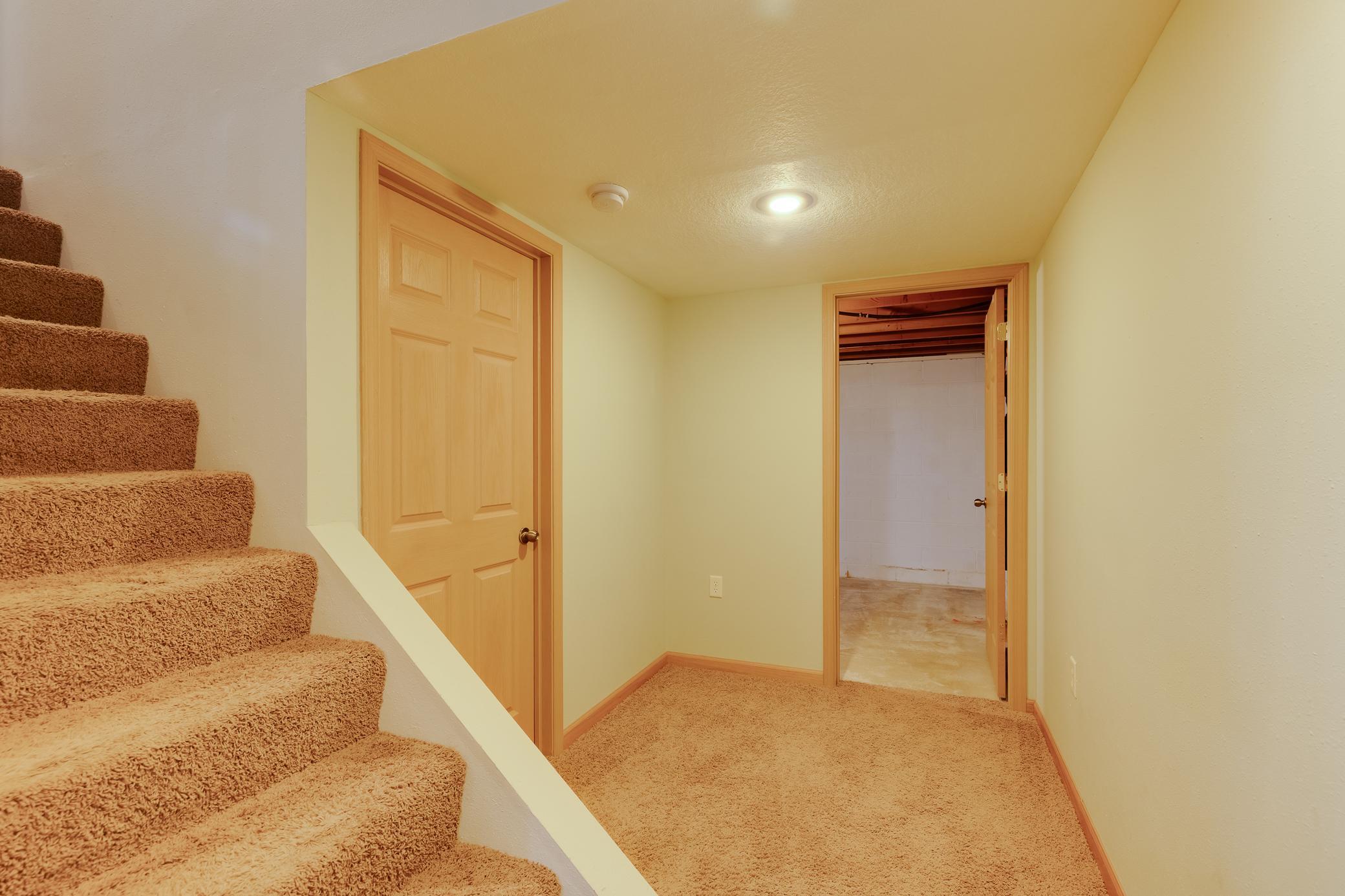 856 16th Street Southeast Rochester, MN 55904 - Photo 19 of 28