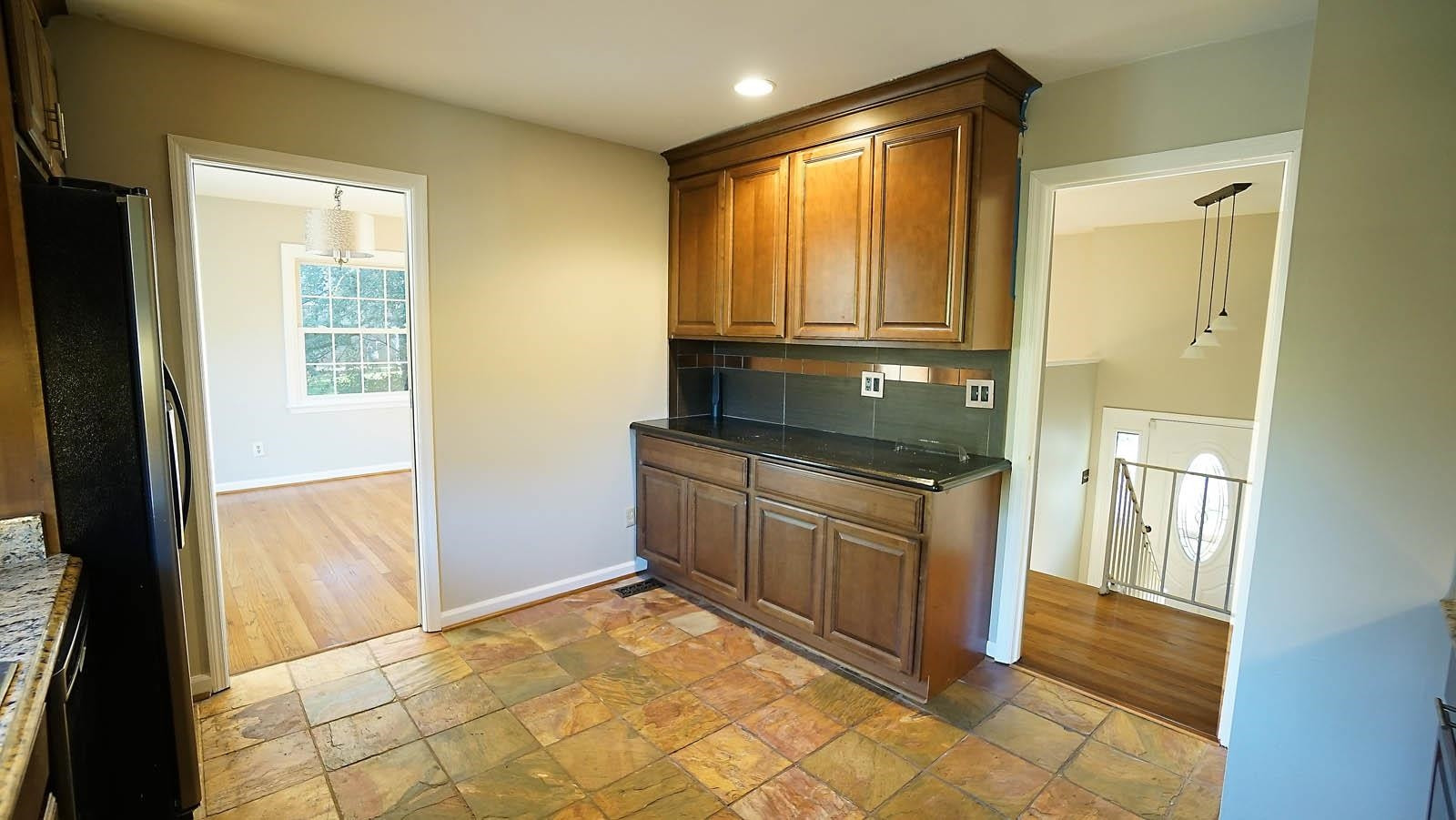 406 Snelling Road Raleigh, NC 27609 - Photo 7 of 25 Kitchen