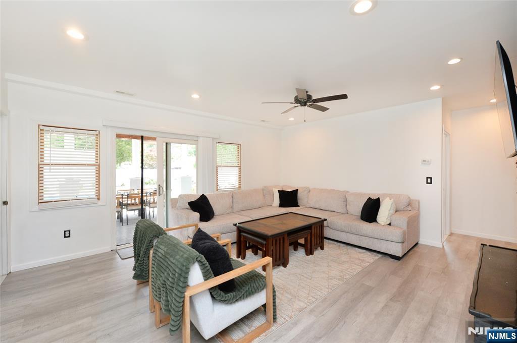 59 Hahn Avenue Rochelle Park, NJ 07662 - Photo 10 of 38