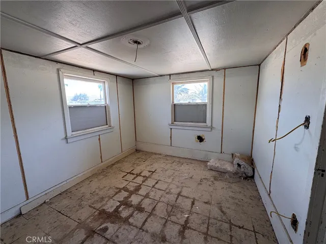 $185,000 | 35587 National Trails Highway, Daggett, CA 92327