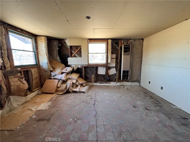 $185,000 | 35587 National Trails Highway, Daggett, CA 92327