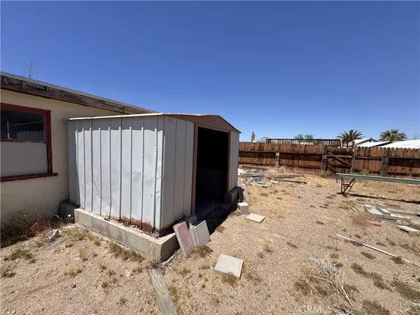 $185,000 | 35587 National Trails Highway, Daggett, CA 92327