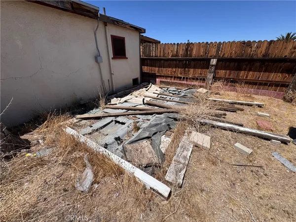 $185,000 | 35587 National Trails Highway, Daggett, CA 92327