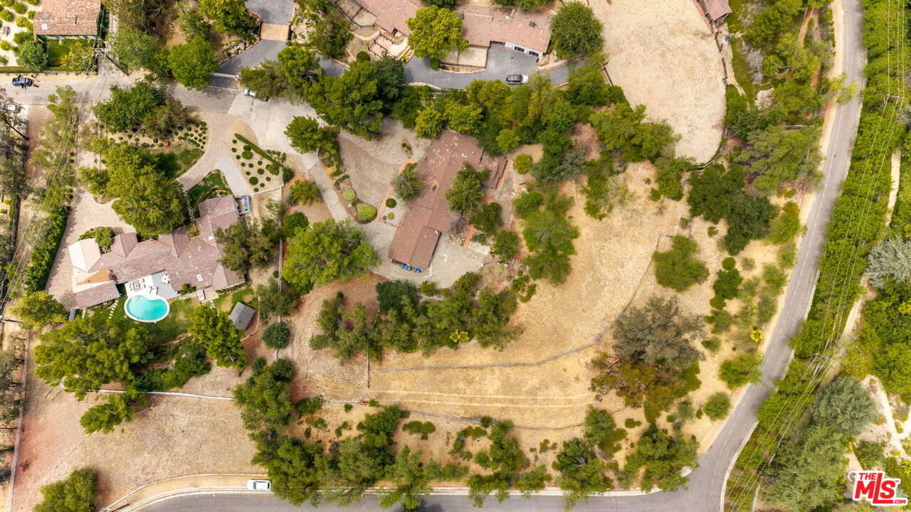 5854 Round Meadow Road Hidden Hills, CA 91302 - Photo 3 of 5 Gallery Image 3
