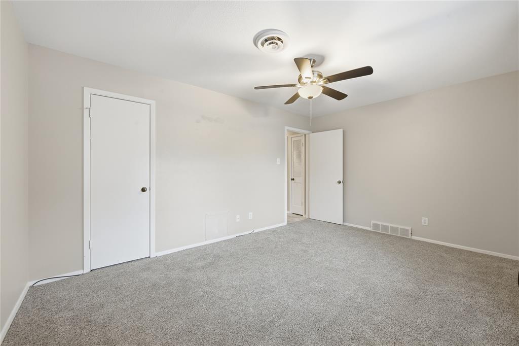 3920 Sanguinet Street Fort Worth, TX 76107 - Photo 23 of 40