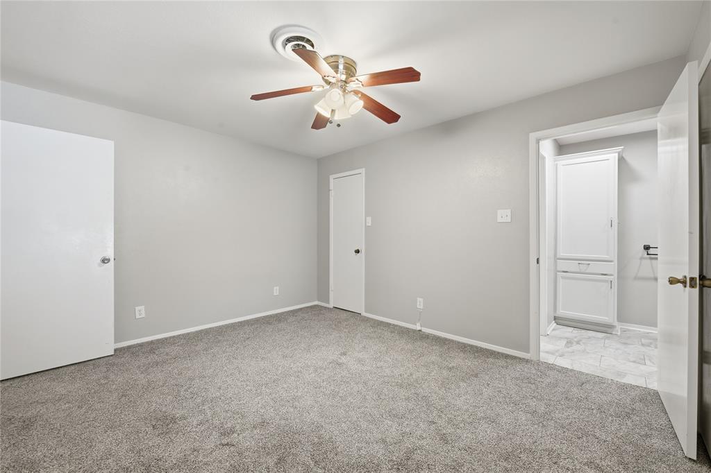 3920 Sanguinet Street Fort Worth, TX 76107 - Photo 33 of 40