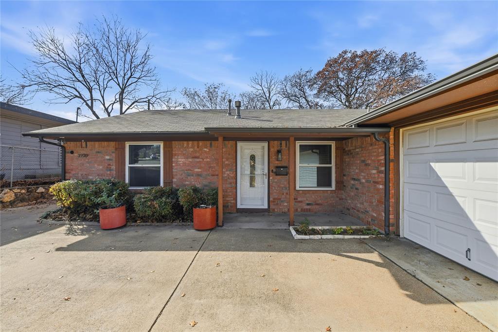 3920 Sanguinet Street Fort Worth, TX 76107 - Photo 4 of 40