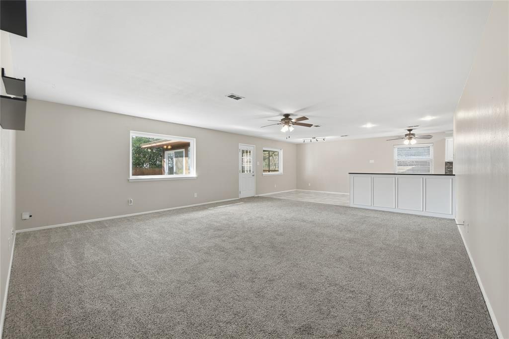 3920 Sanguinet Street Fort Worth, TX 76107 - Photo 5 of 40