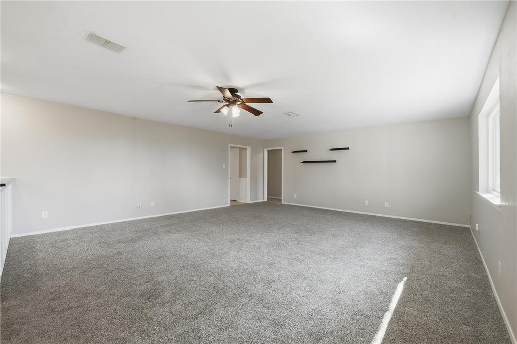 3920 Sanguinet Street Fort Worth, TX 76107 - Photo 6 of 40