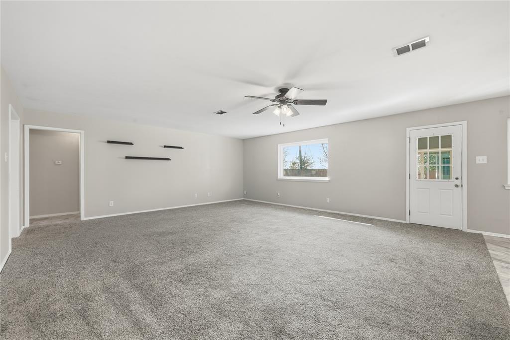 3920 Sanguinet Street Fort Worth, TX 76107 - Photo 7 of 40