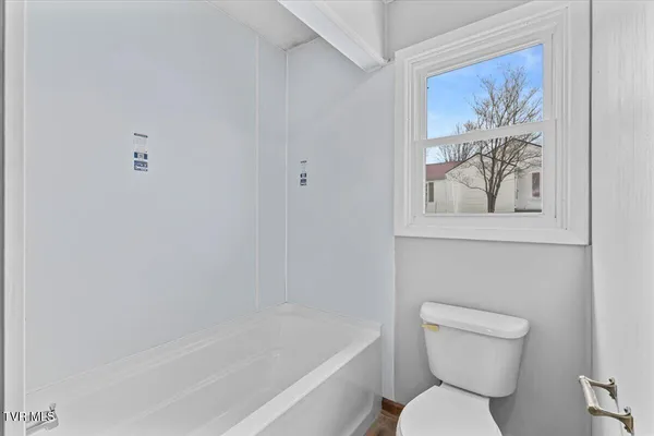 $199,900 | 592 Emmett Road, Bristol, TN 37620