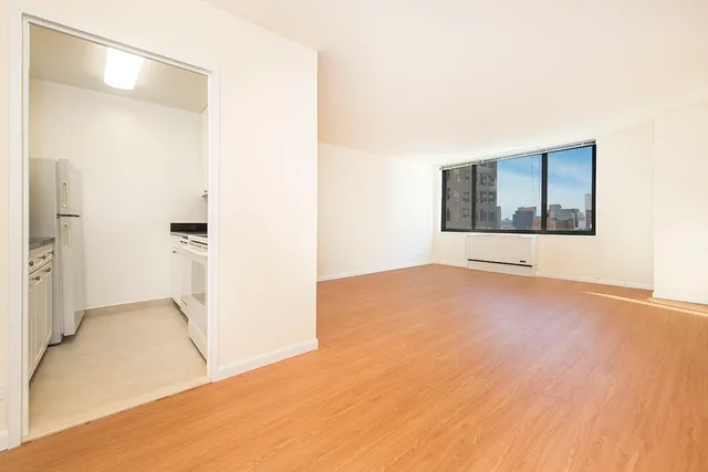 $4,350 | 211 West 56th Street, Unit K05 | Theater District