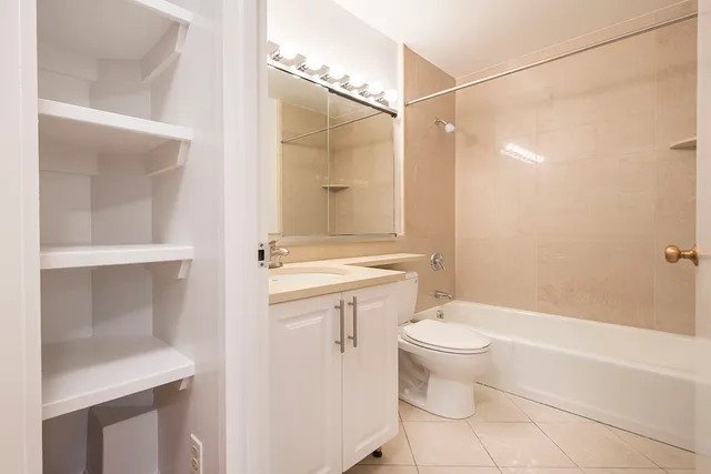 $4,350 | 211 West 56th Street, Unit K05 | Theater District