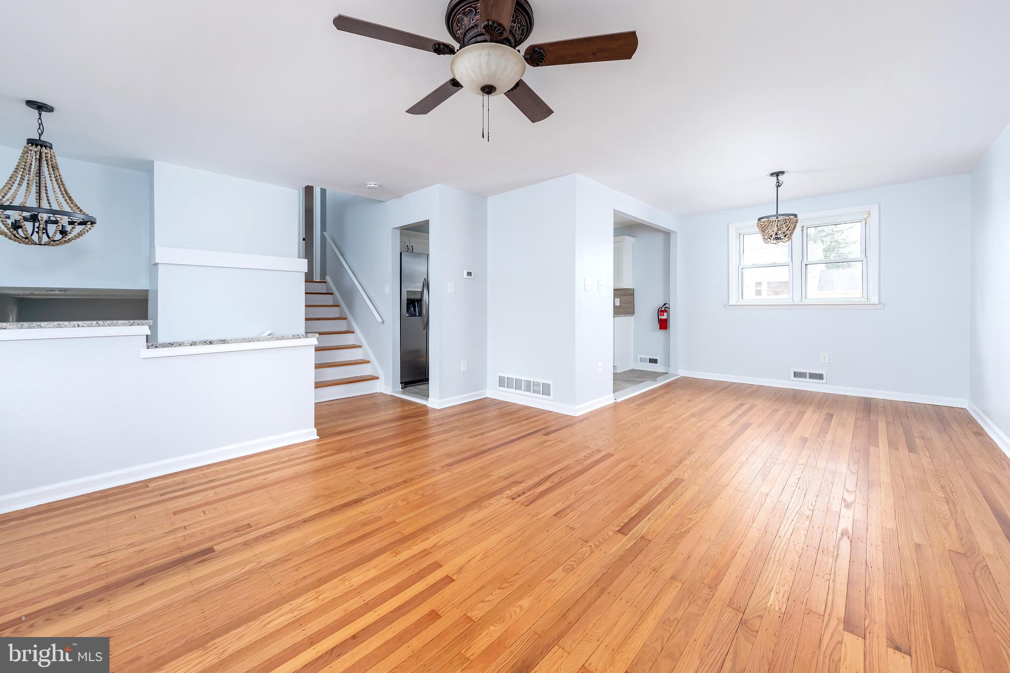 28 Buttonwood Road Stratford, NJ 08084 - Photo 3 of 13