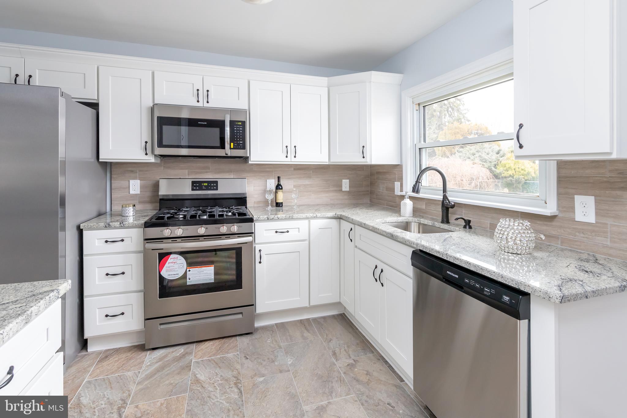 28 Buttonwood Road Stratford, NJ 08084 - Photo 5 of 13