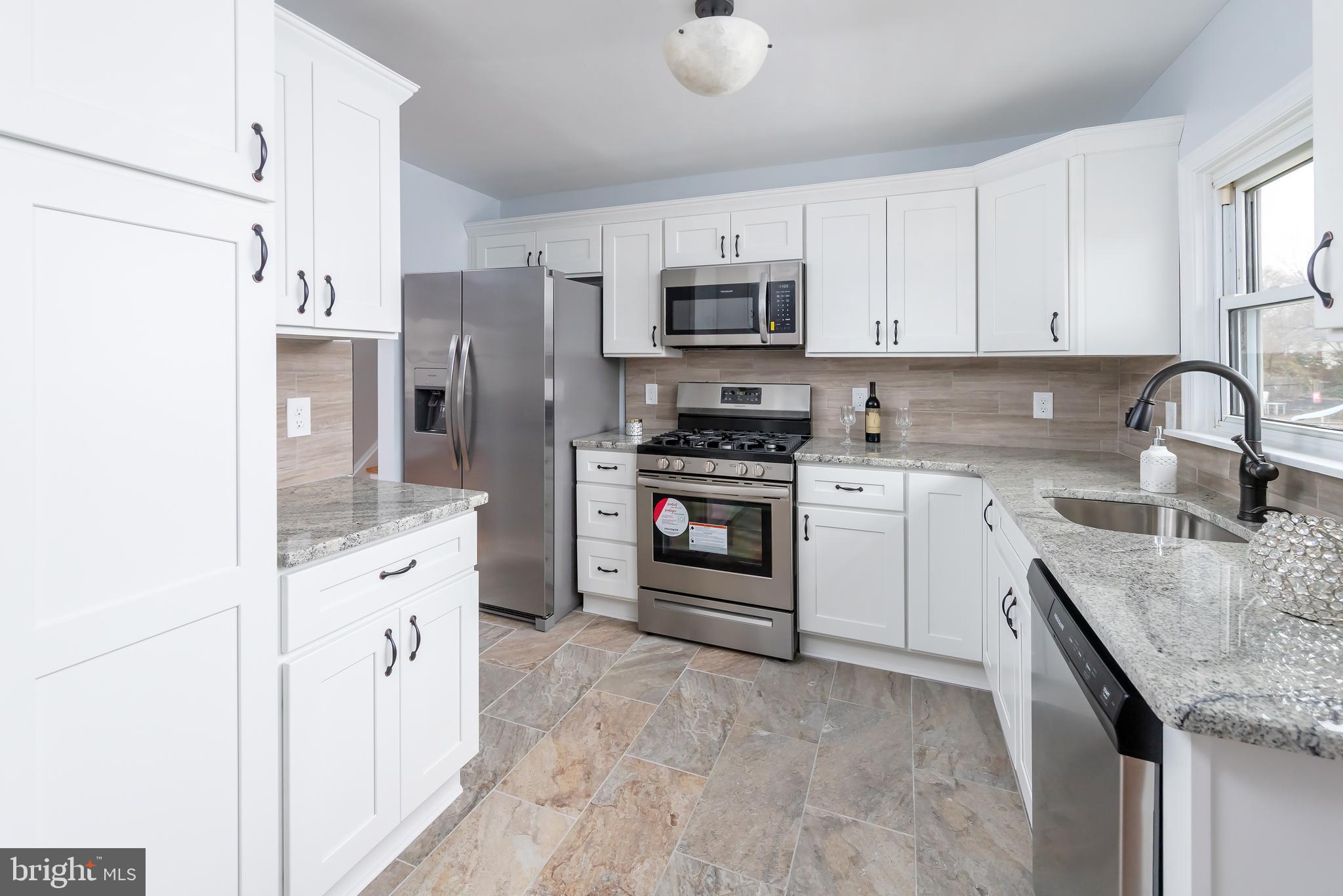 28 Buttonwood Road Stratford, NJ 08084 - Photo 6 of 13