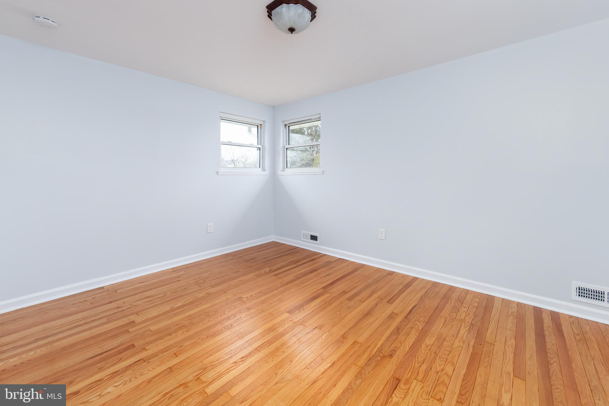 28 Buttonwood Road Stratford, NJ 08084 - Photo 7 of 13