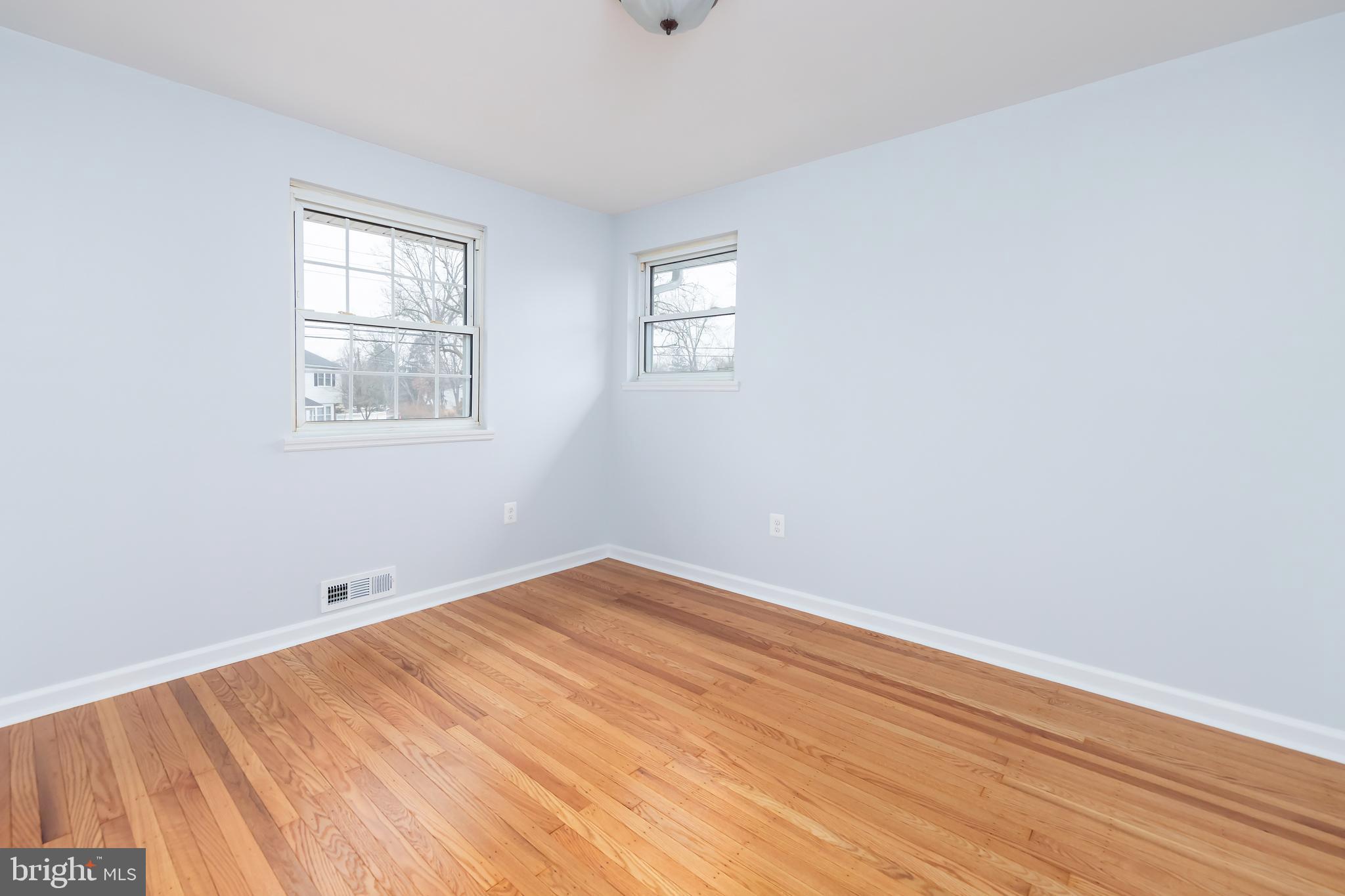 28 Buttonwood Road Stratford, NJ 08084 - Photo 8 of 13
