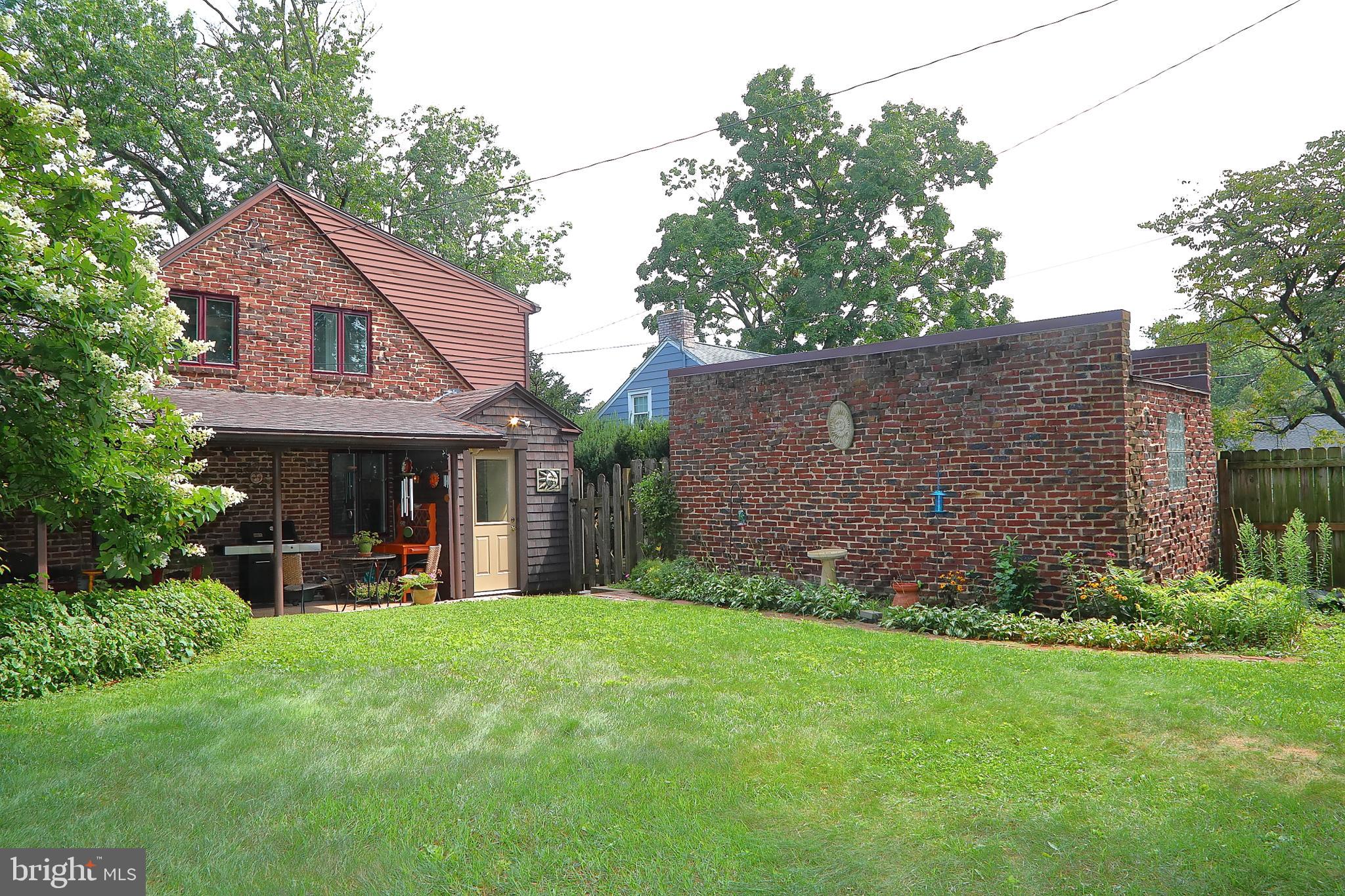 1610 Ridgeview Avenue Lancaster, PA 17603 - Photo 10 of 44 Gallery Image 10