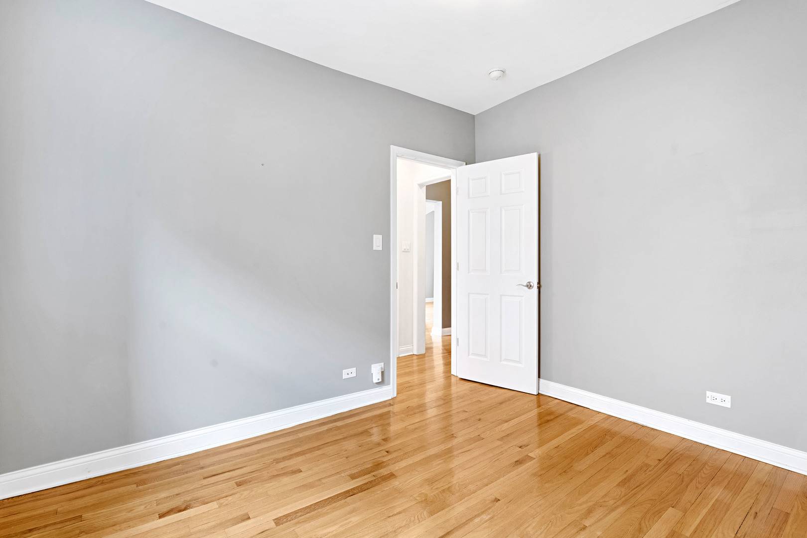 58 Forest Avenue, Unit 2S Riverside, IL 60546 - Photo 10 of 18