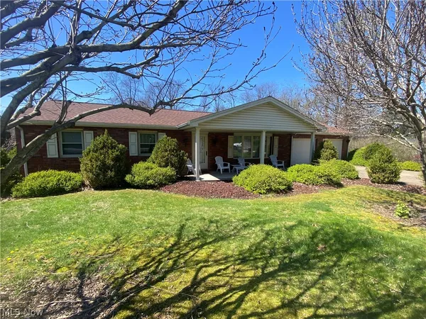 $349,900 | 67156 South Almar Lane, St. Clairsville, OH 43950
