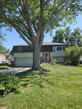 $375,000 | 414 Cedar Street, Lake In The Hills, IL 60156