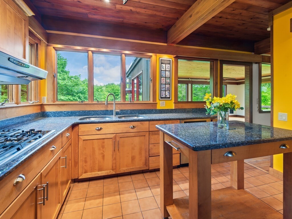 50 Little Rest Road Brimfield, MA 01010 - Photo 18 of 42