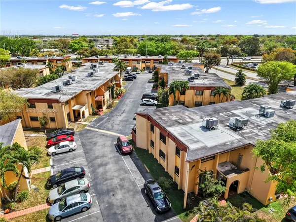$3,000 | 13731 Southwest 84th Street, Unit A11, Miami, FL 33143