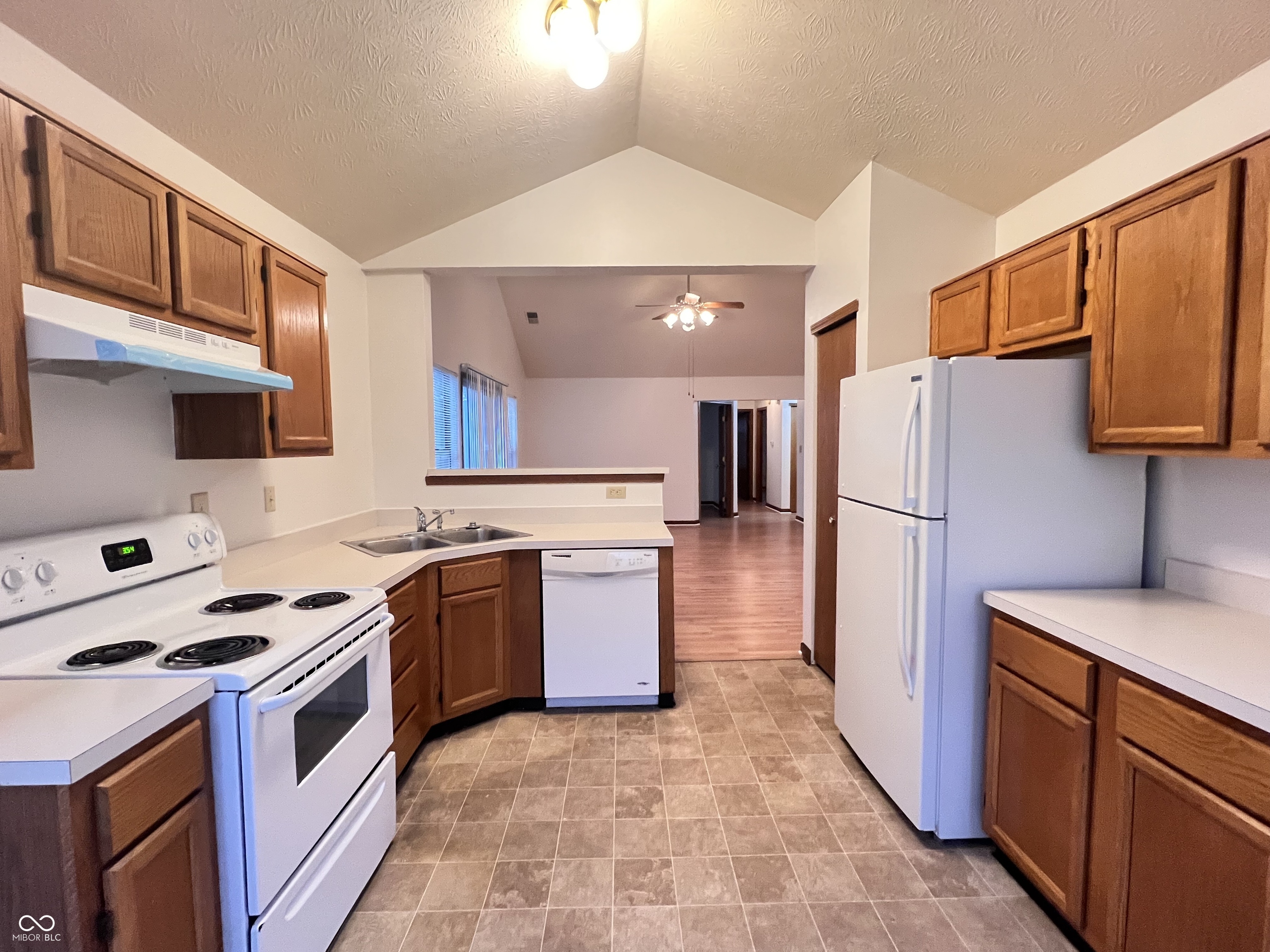 4923 Peony Place Indianapolis, IN 46254 - Photo 7 of 18