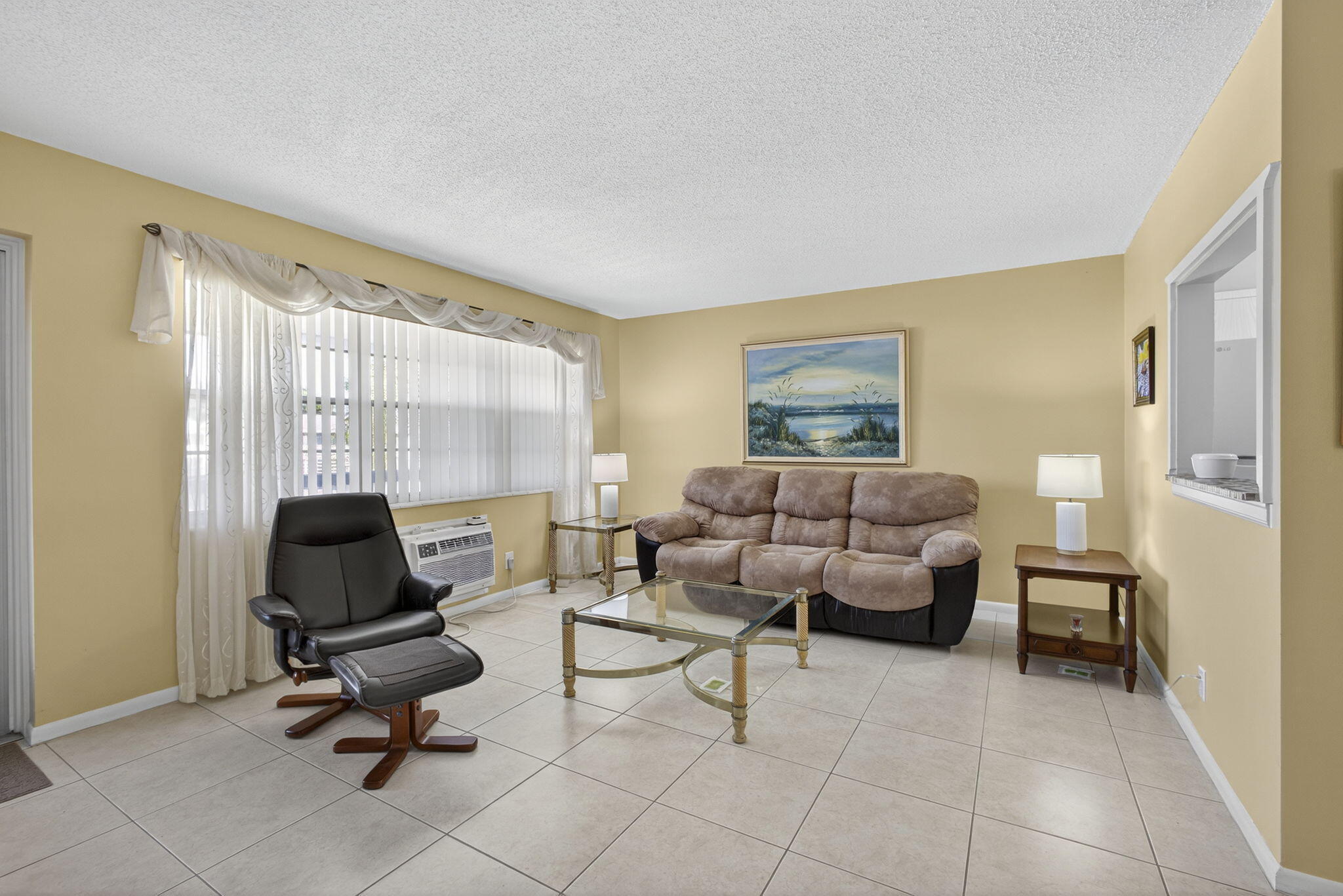 414 Windsor R West Palm Beach, FL 33417 - Photo 3 of 32 25-web-or-mls-Photo01871
