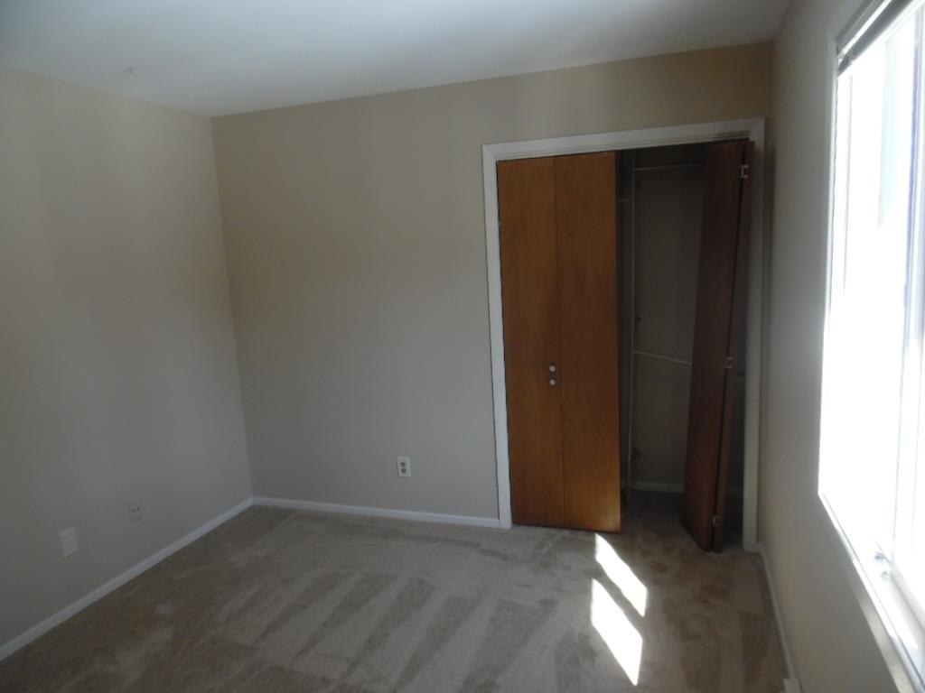 4951 Brookview Road Rockford, IL 61107 - Photo 13 of 19 an empty room with closet